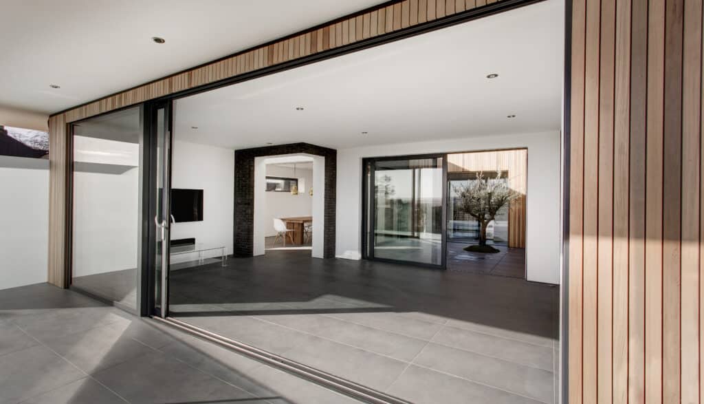 ALUK Sliding Doors